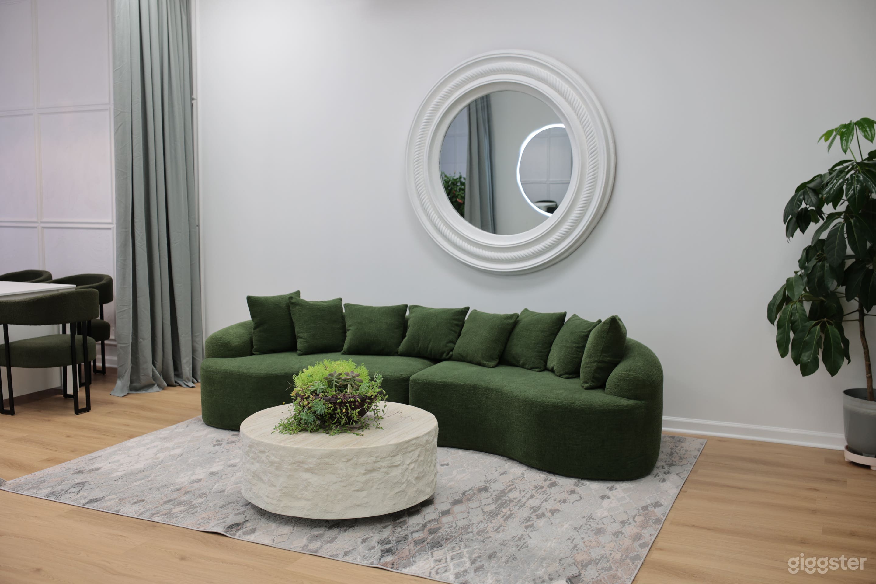 Aesthetic Modern Event Space for Creative Events Photo 2