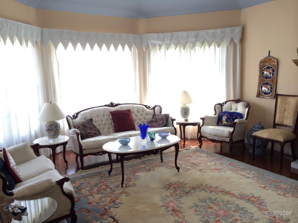 Northridge Mansion 4000+ sq feet  Photo 3