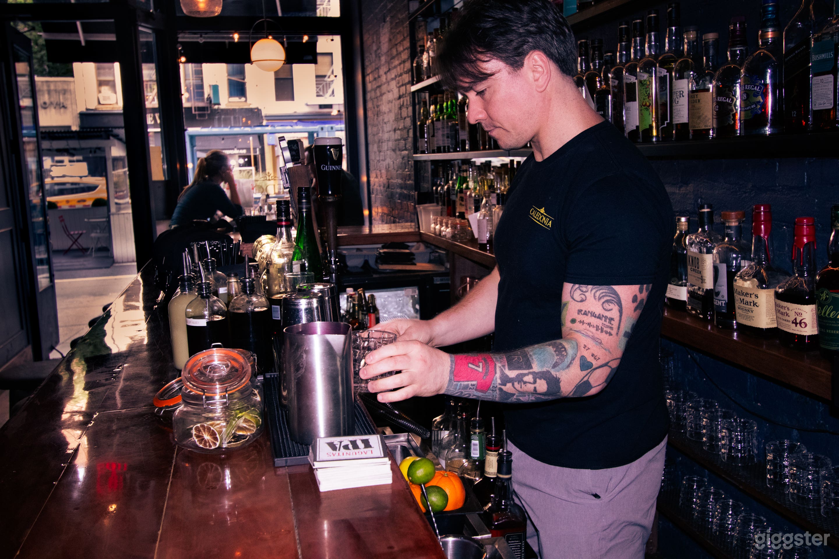 Bar and Restaurant in Manhattan Photo 3