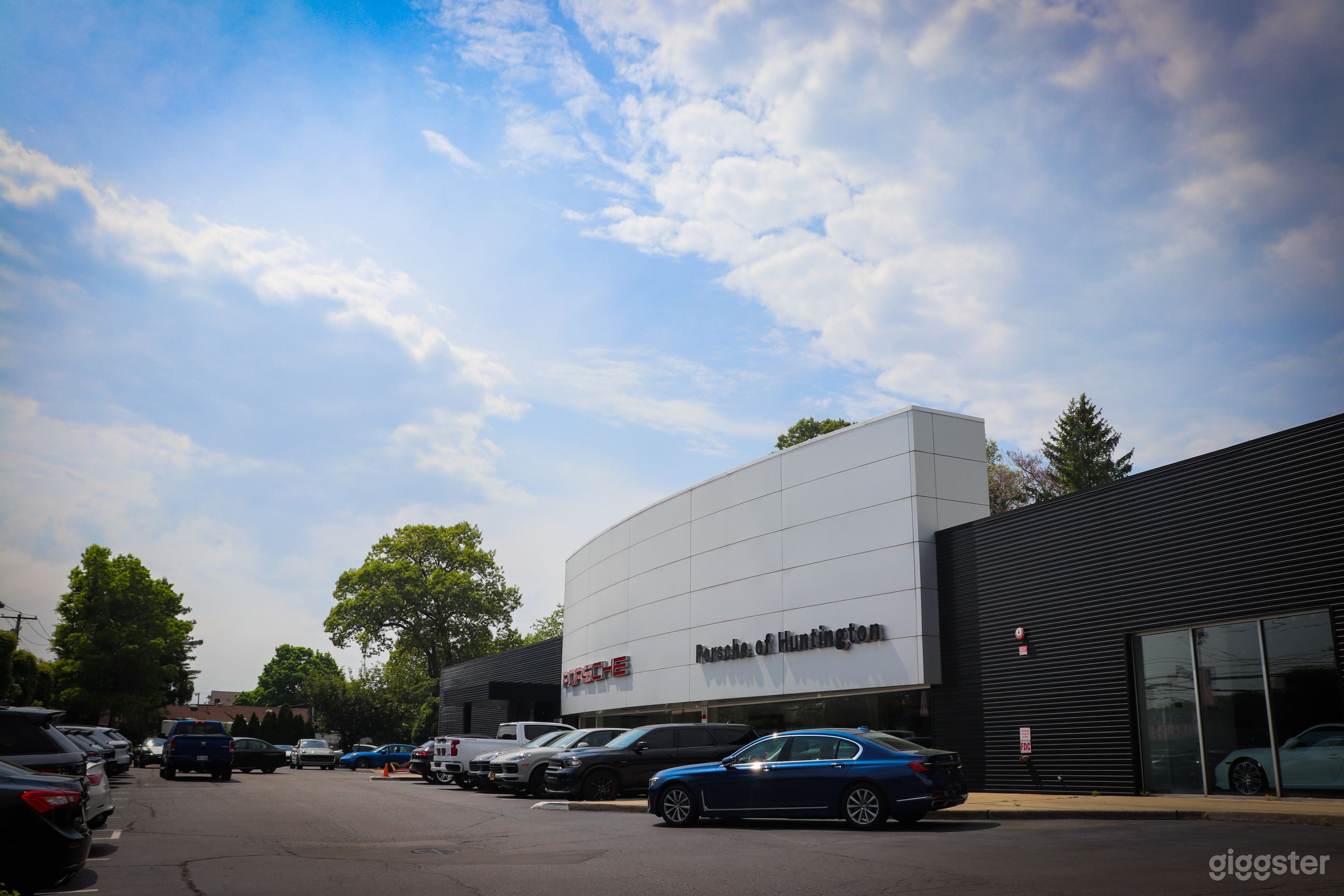 Porsche Huntington Photo 2