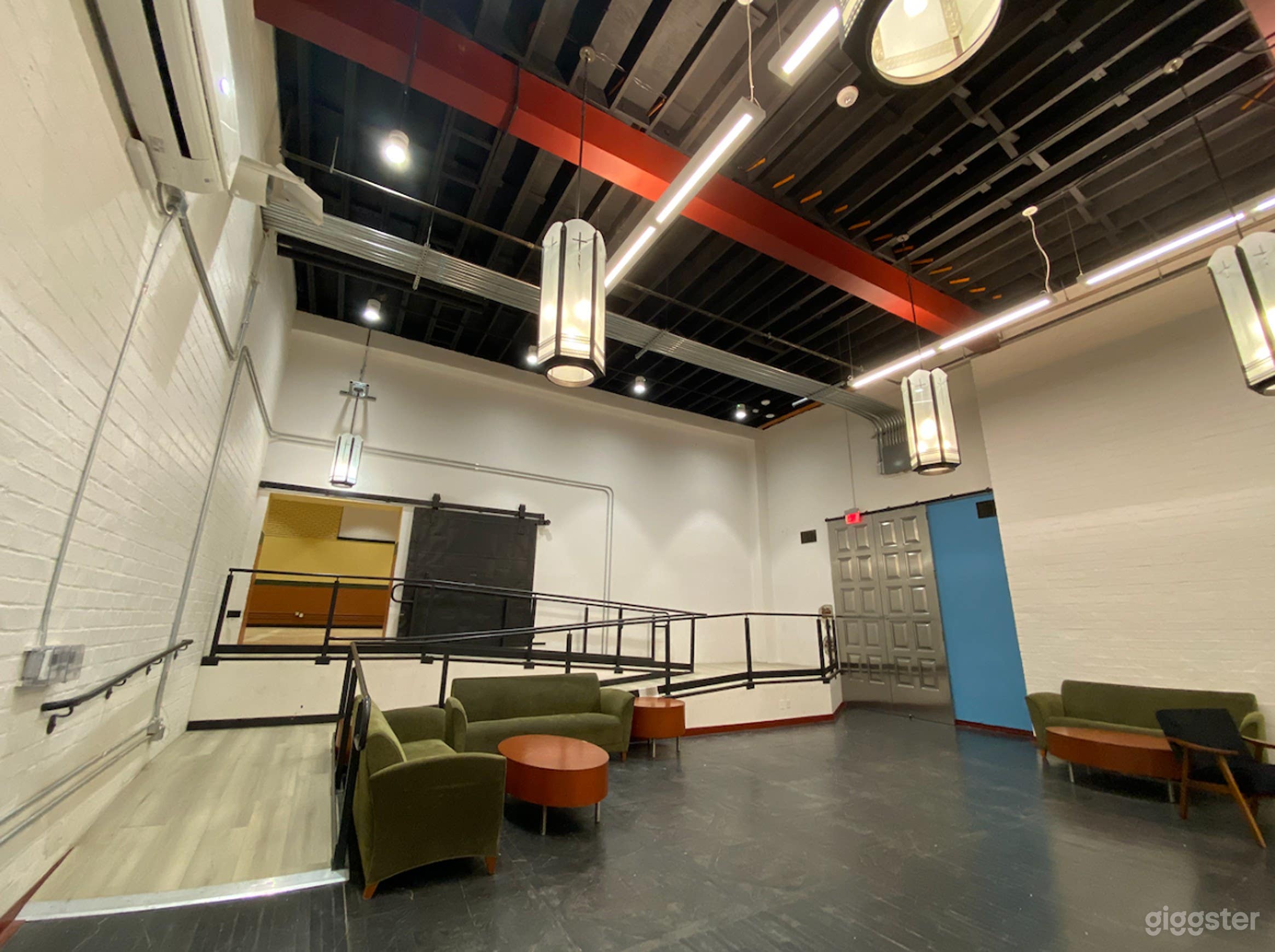 Versatile MPR Space for Meetings, Events &amp; Gatherings Photo 4