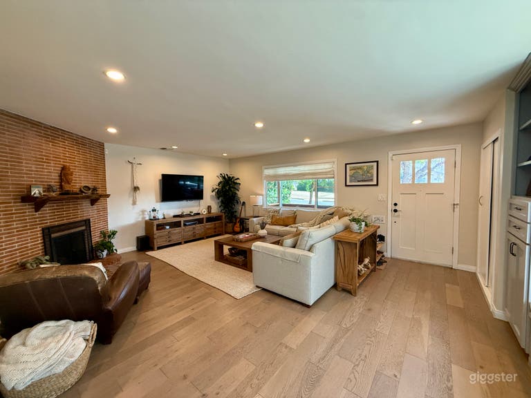  Average Family Home w/ Huge Park-like Yard 