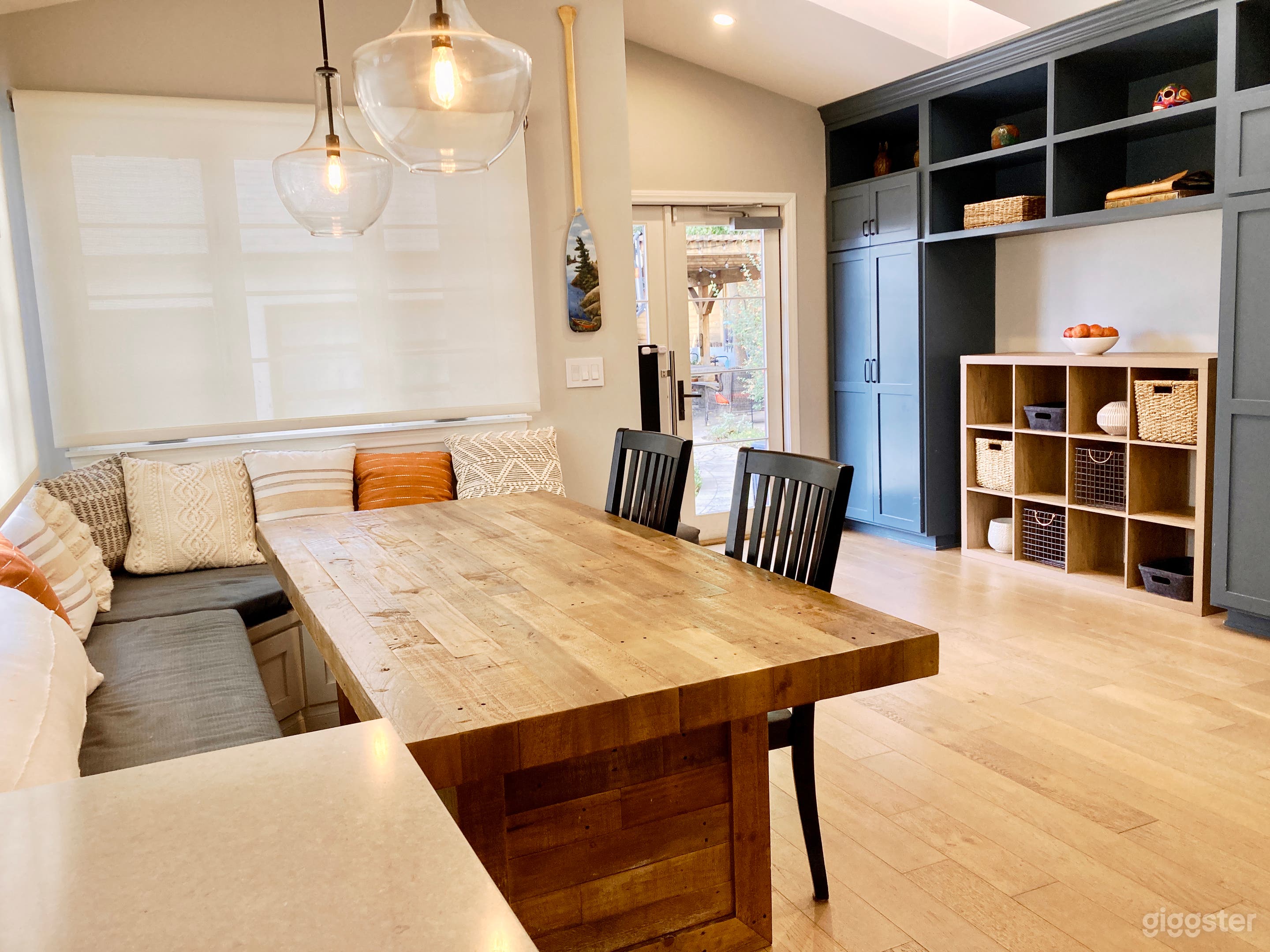 Average Family Home w/ Huge Park-like Yard Photo 4