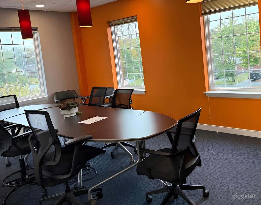 Smaller Conference Room Photo 3