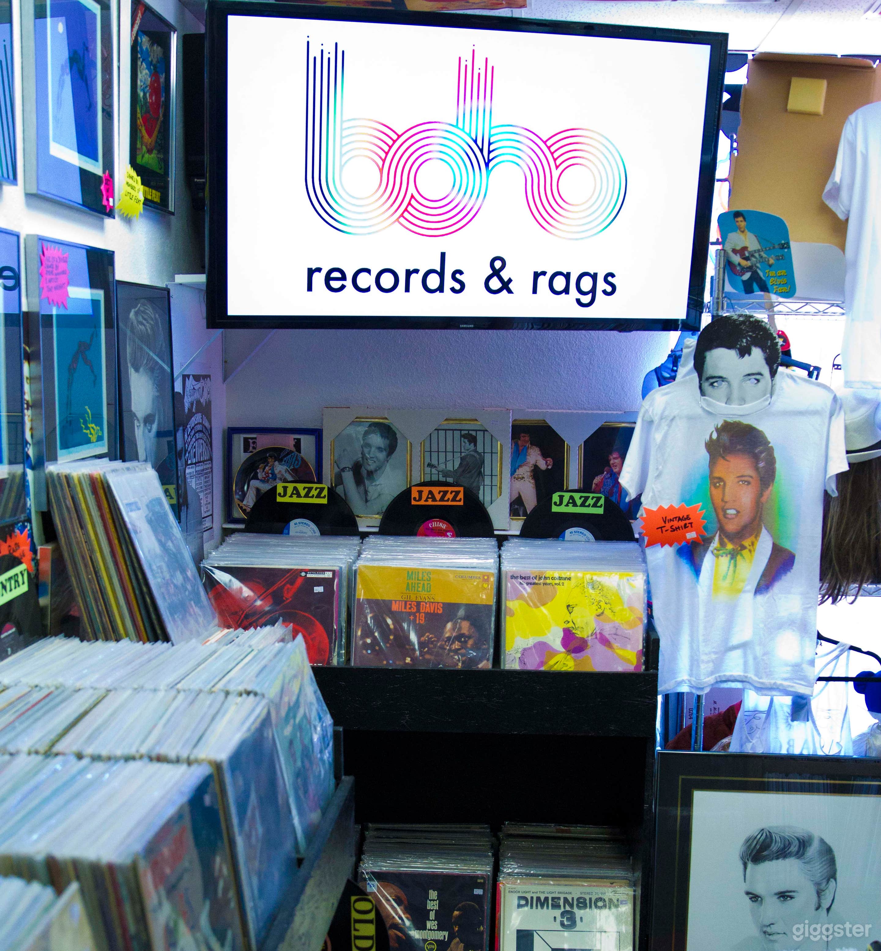 RECORD STORE AVAILABLE FOR LOCATION SETTING  Photo 2