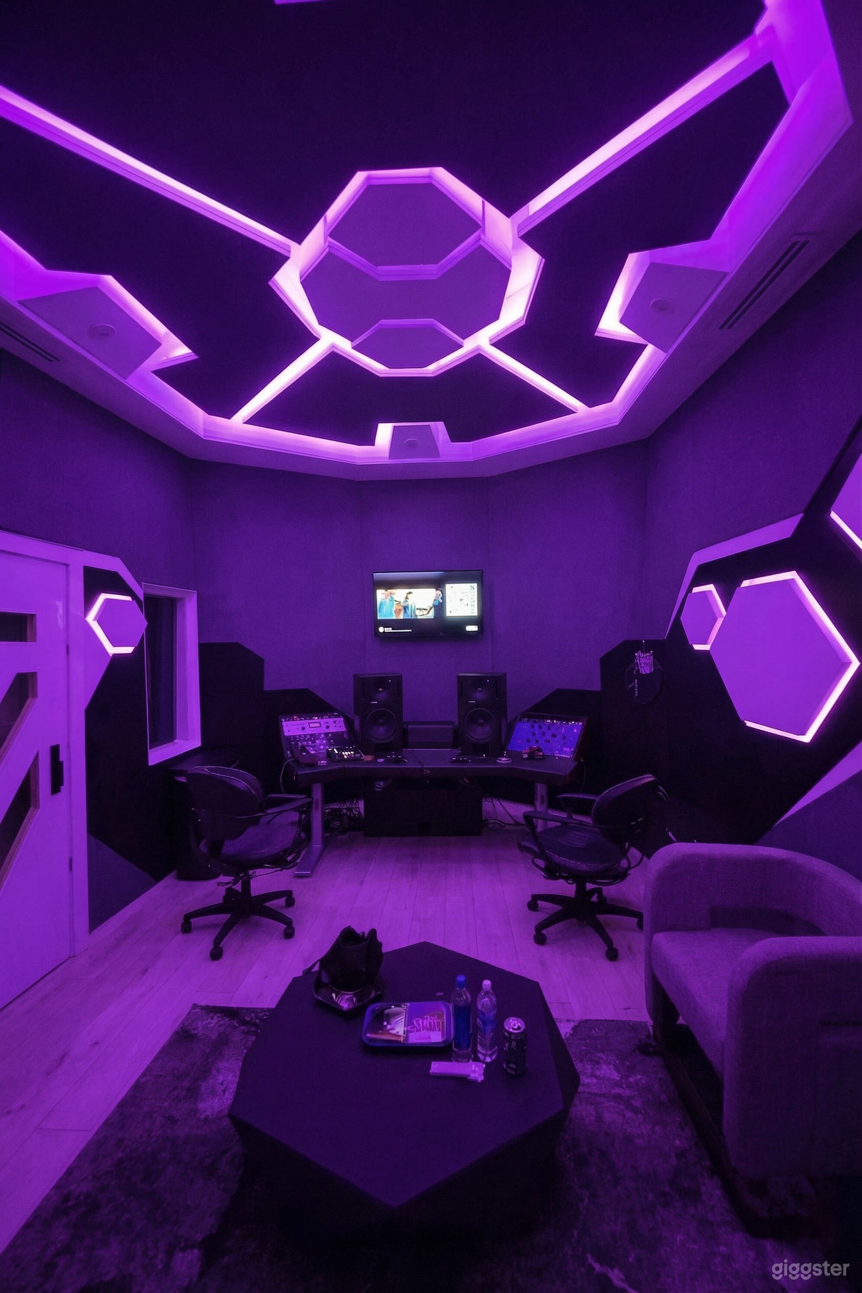 Luxury Recording Studios Podcast & Streaming Photo 1