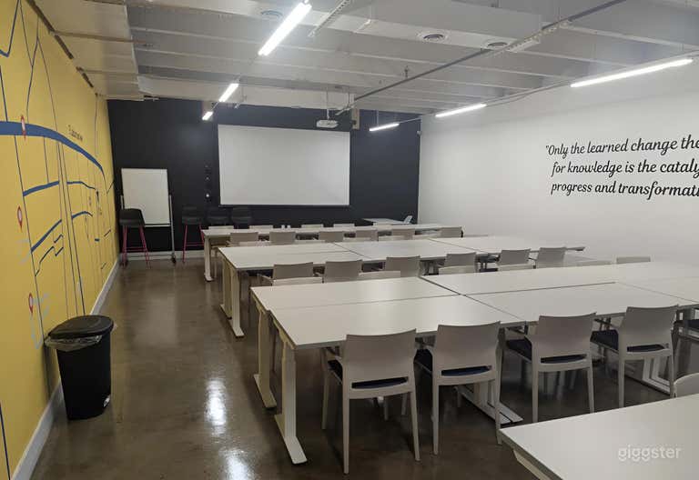  Versatile Classroom perfect for Professional Use 