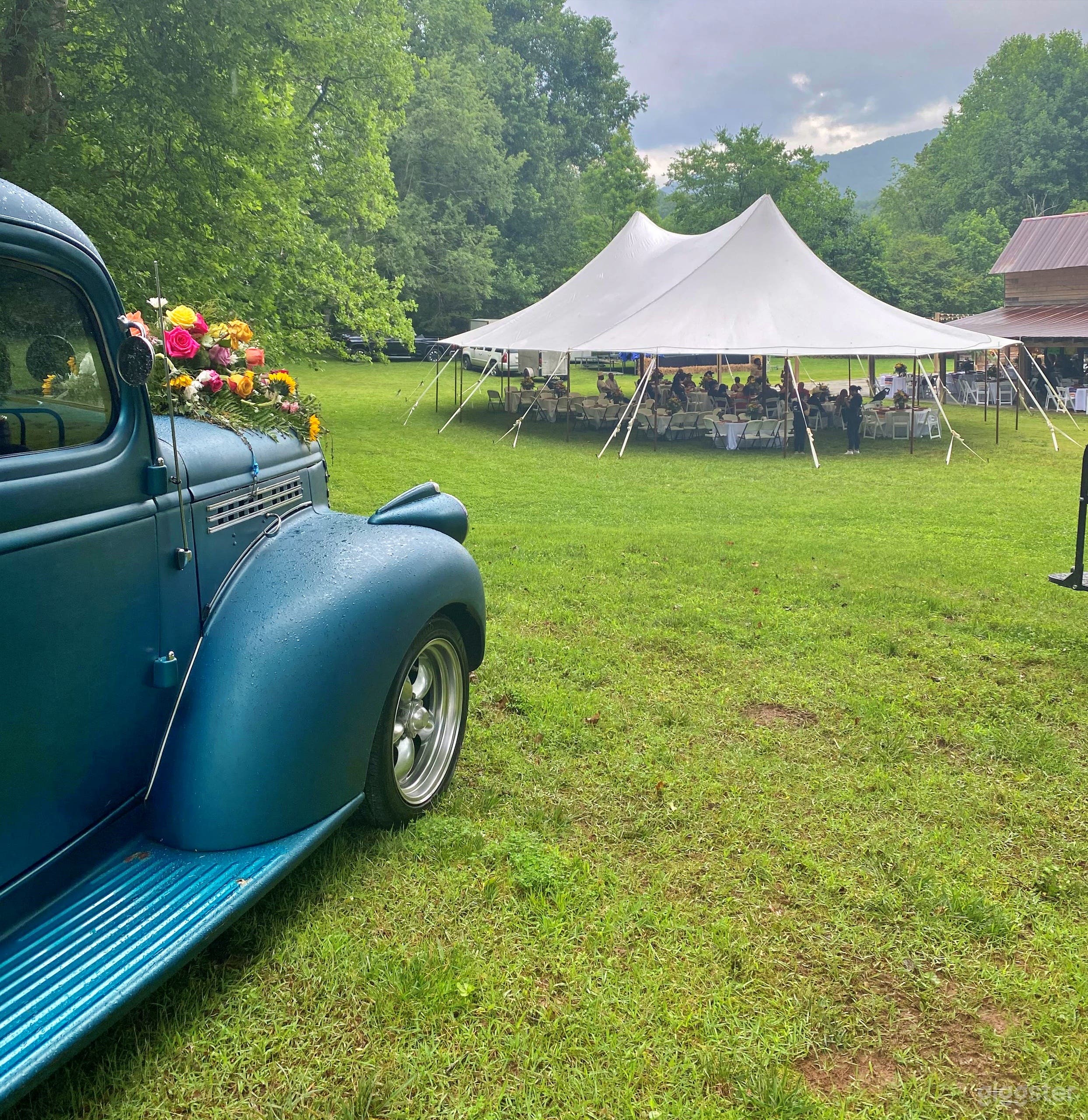 Lush Garden &amp; Rustic Pavilion Photo 3