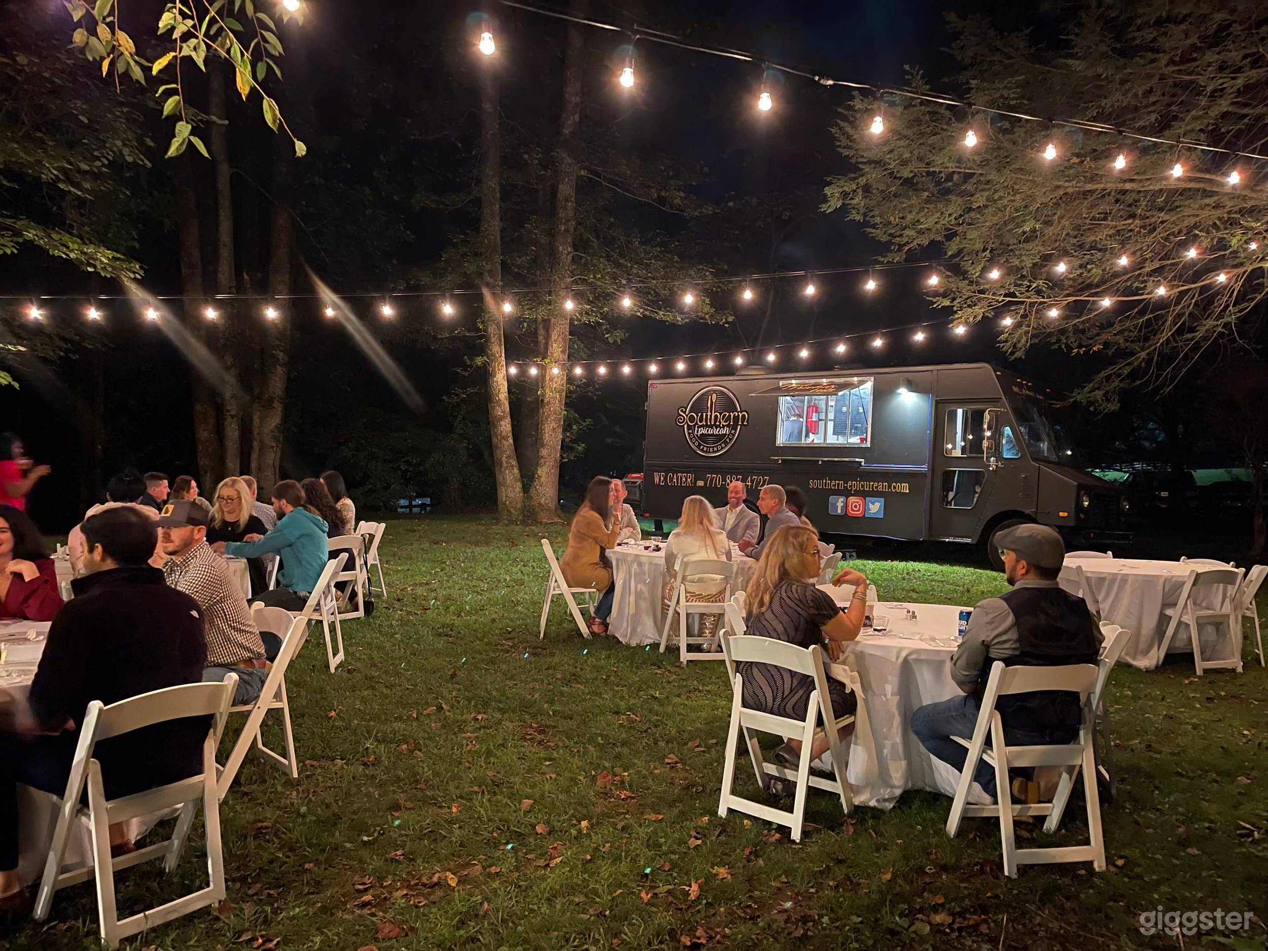 Lush Garden &amp; Rustic Pavilion Photo 4