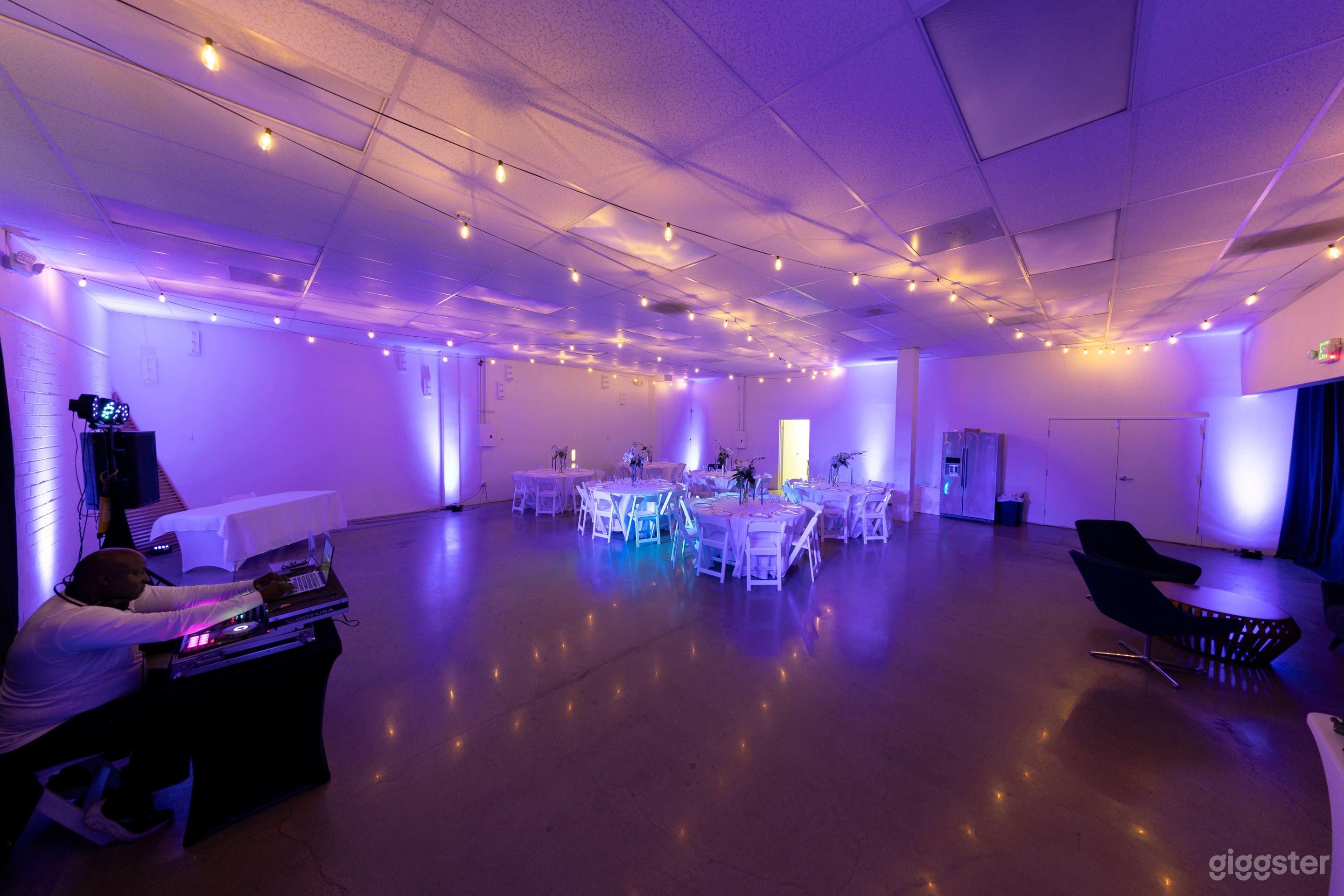 1800sq ft Orange County Photo Studio &amp; Event Venue Photo 1