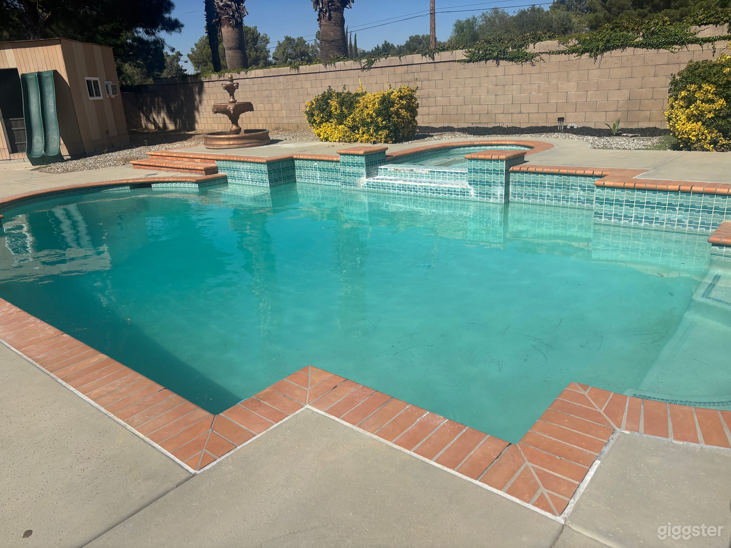 A Refreshing Retreat for Pure Relaxation in quartz hills CA Photo 3