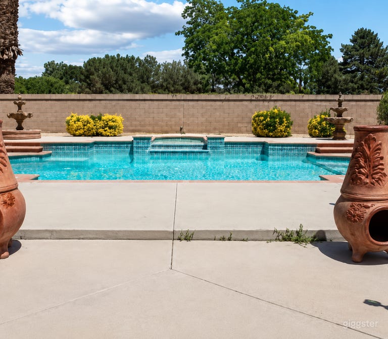  A Refreshing Retreat for Pure Relaxation in quartz hills CA 