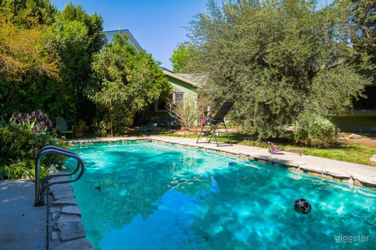 Secluded Vintage Garden Pool in LA Photo 4