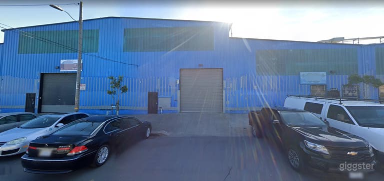  Industrial Warehouse in the Bayview 2/2 