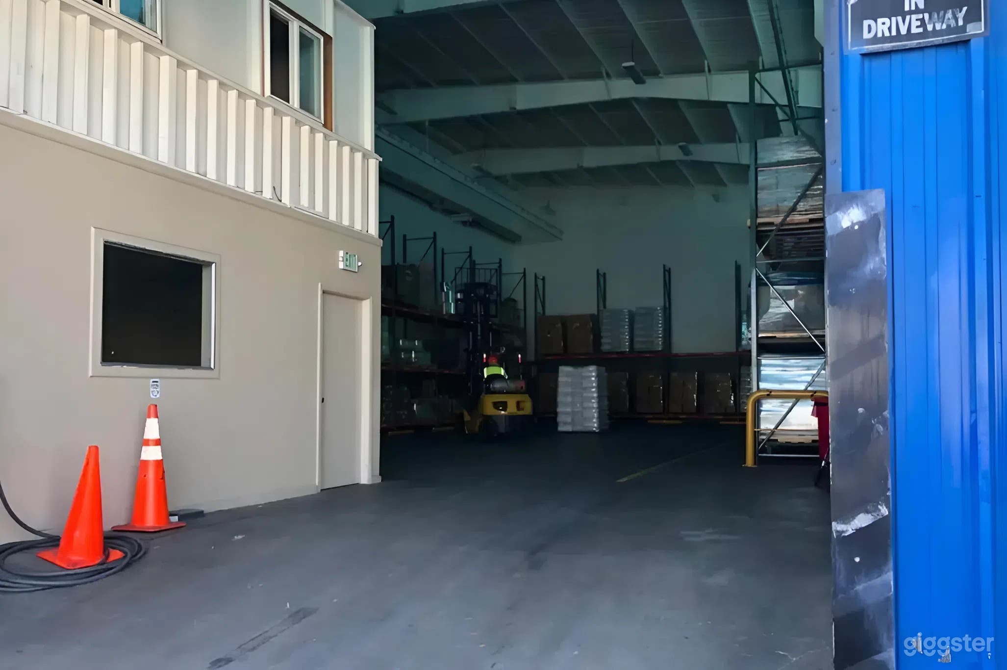 Industrial Warehouse in the Bayview 2/2 Photo 4