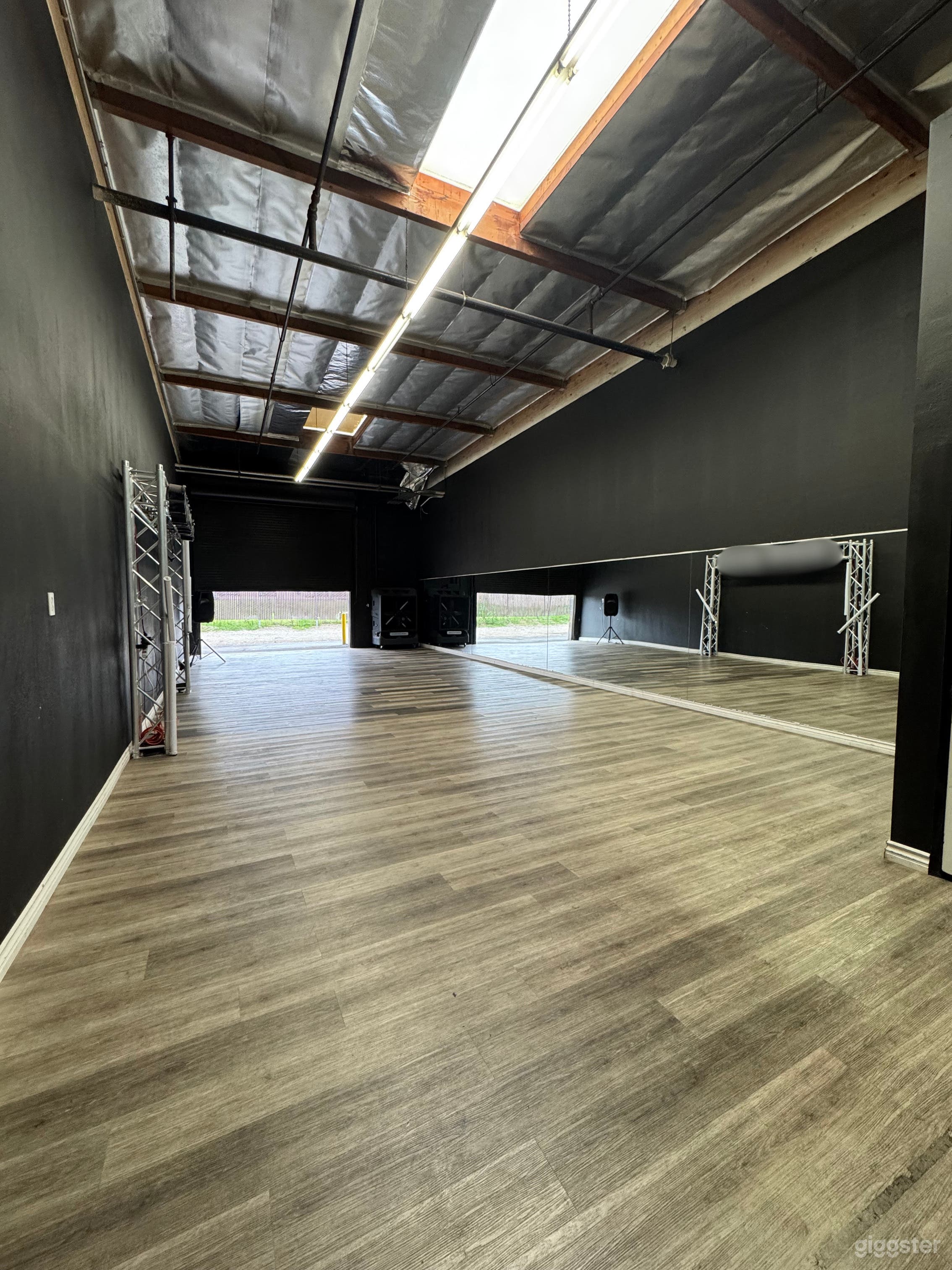 Creative Event Space in Rialto Photo 2