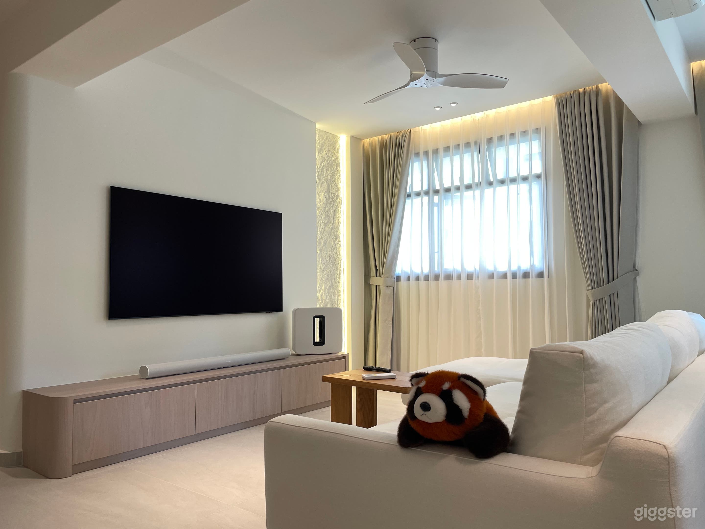 Bright Japandi Home | Minimalist Living Room & Kitchen Photo 1
