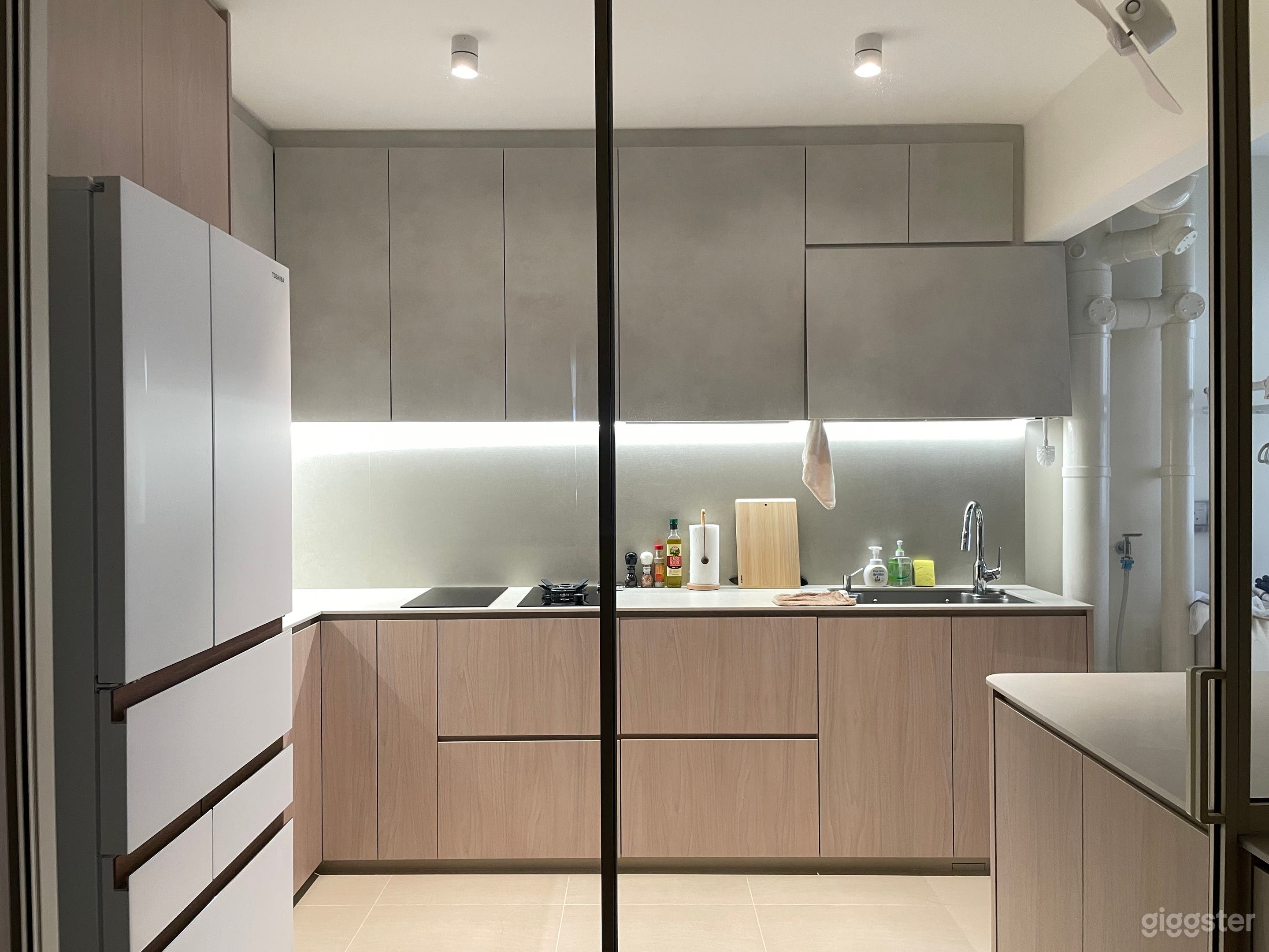 Bright Japandi Home | Minimalist Living Room & Kitchen Photo 4