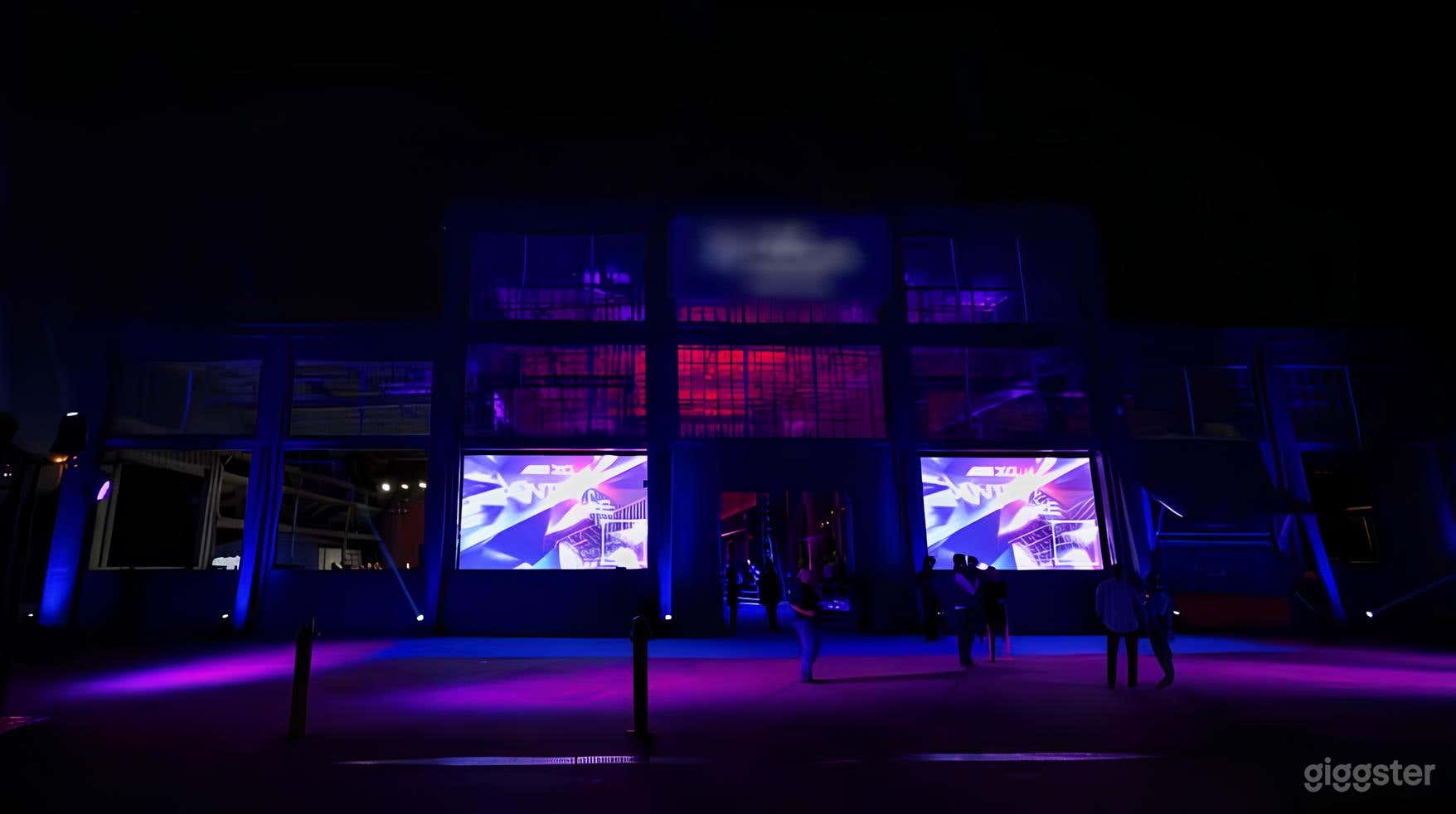 Versatile Open-Air Pavilion Photo 2