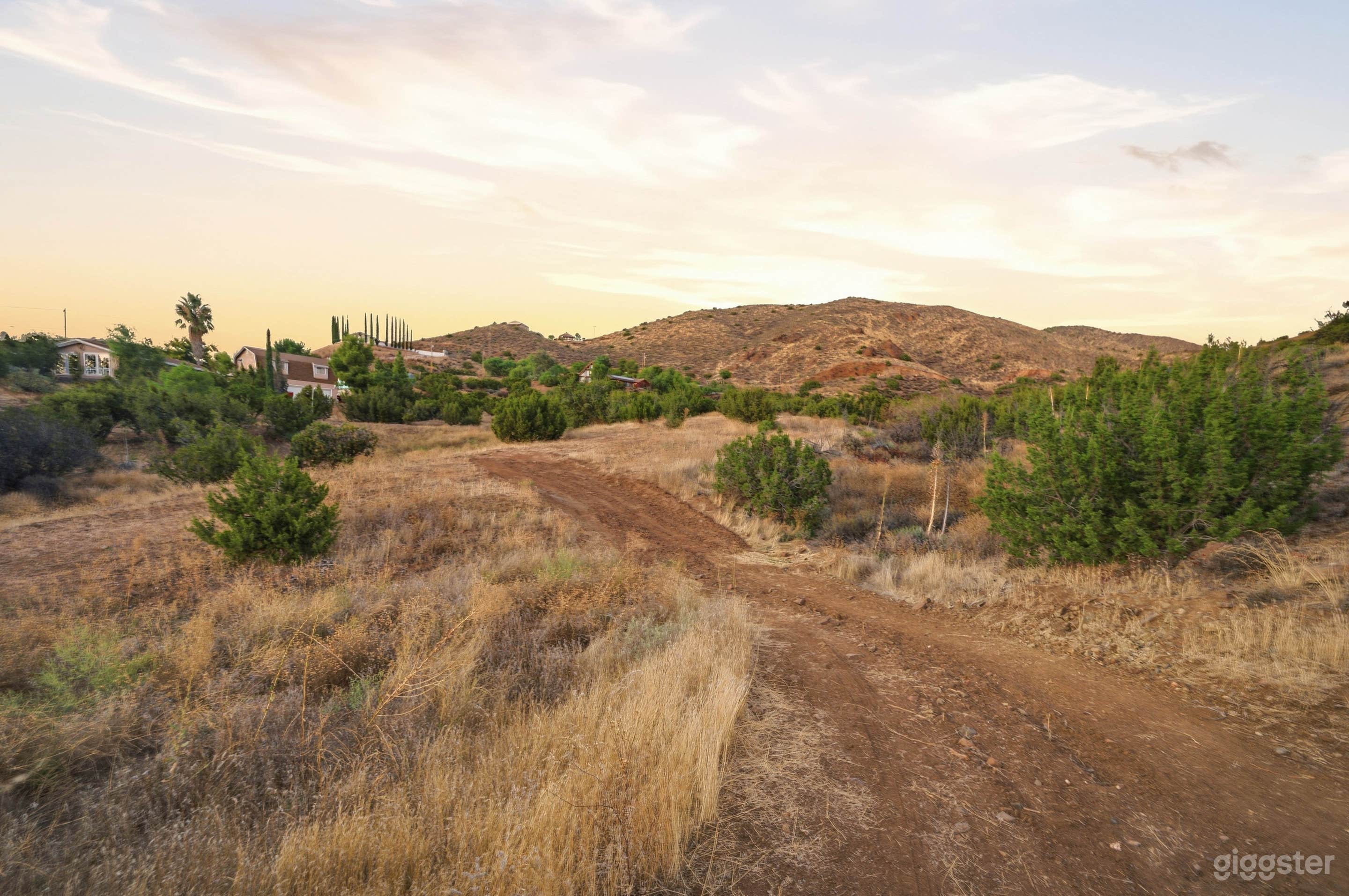 Scenic 5 Acre Ranch setting with open view, native brush Photo 1