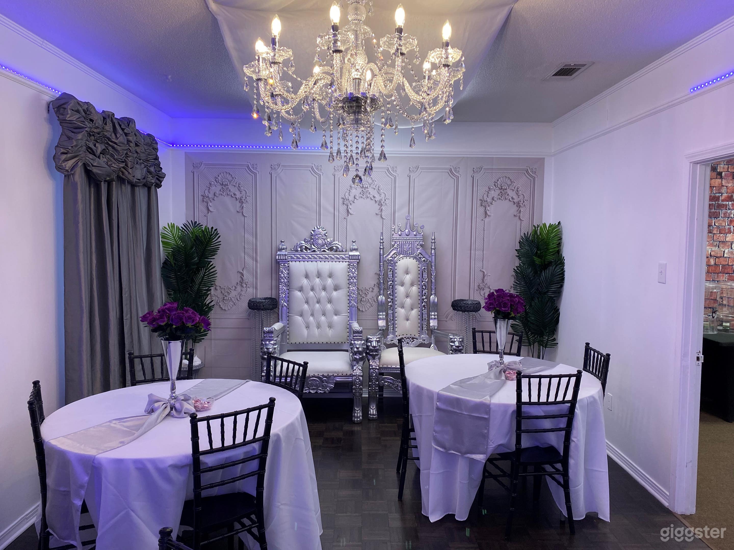 Intimate Meeting Space Photo 2