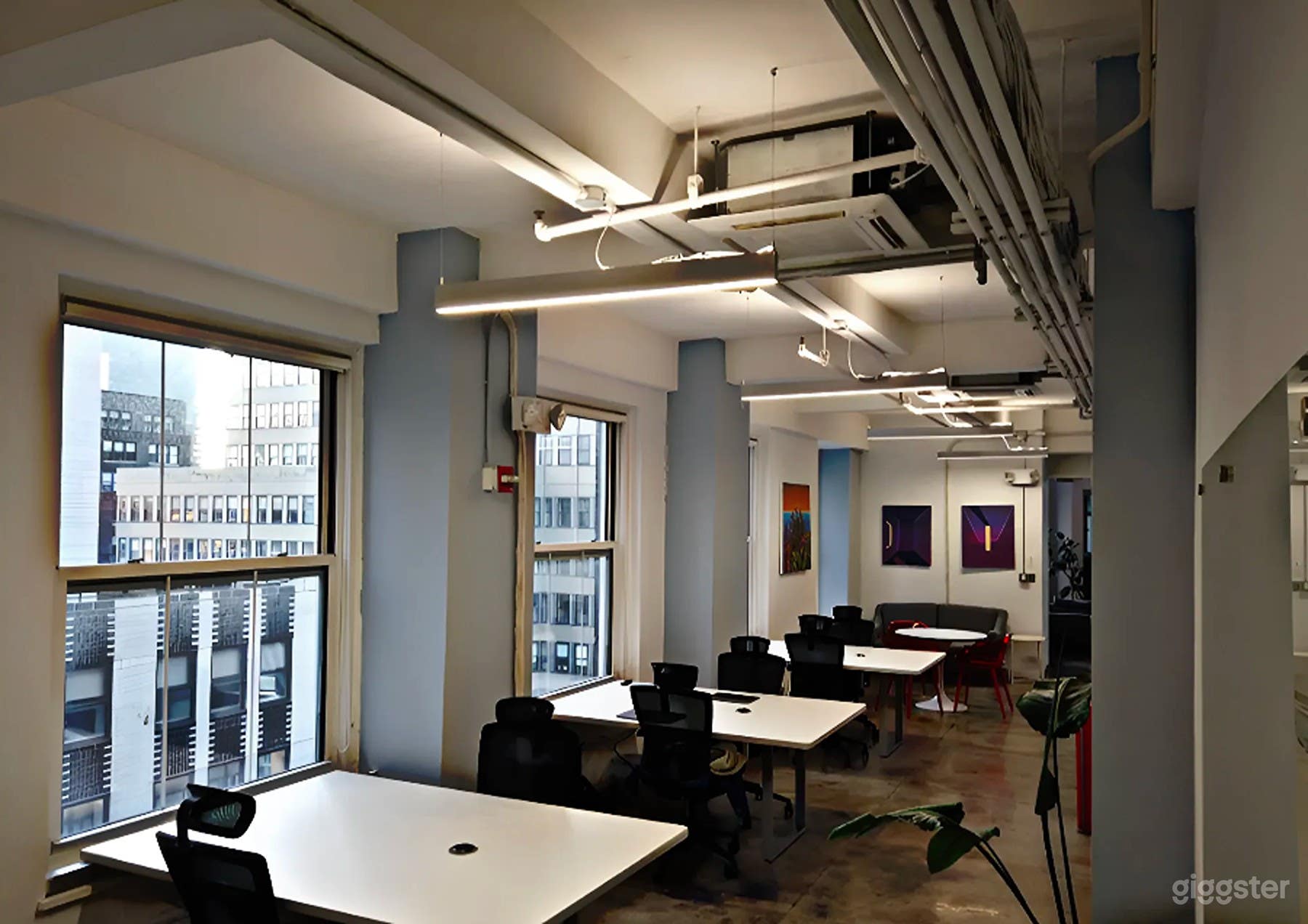 Sunlit Collaborative Meeting Room - The WAR Room Photo 3