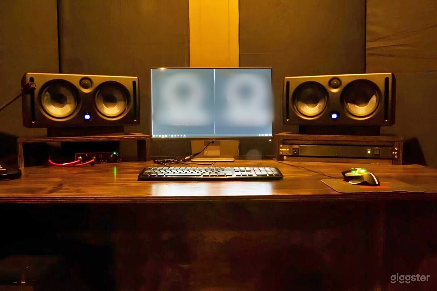 Recording Studio C with Rustic Vibes Photo 1