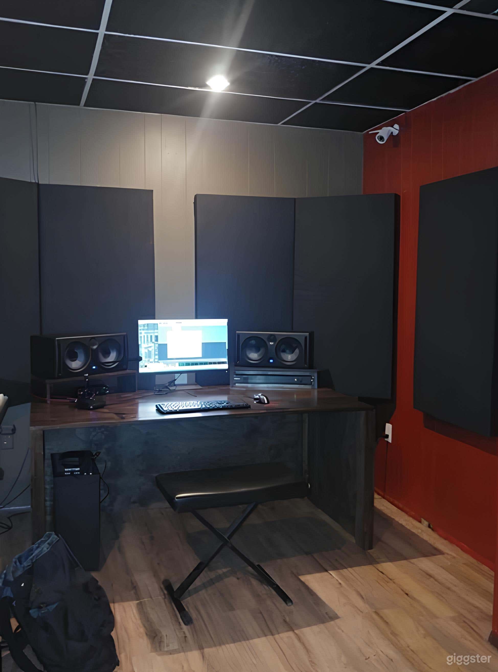 Recording Studio C with Rustic Vibes Photo 3