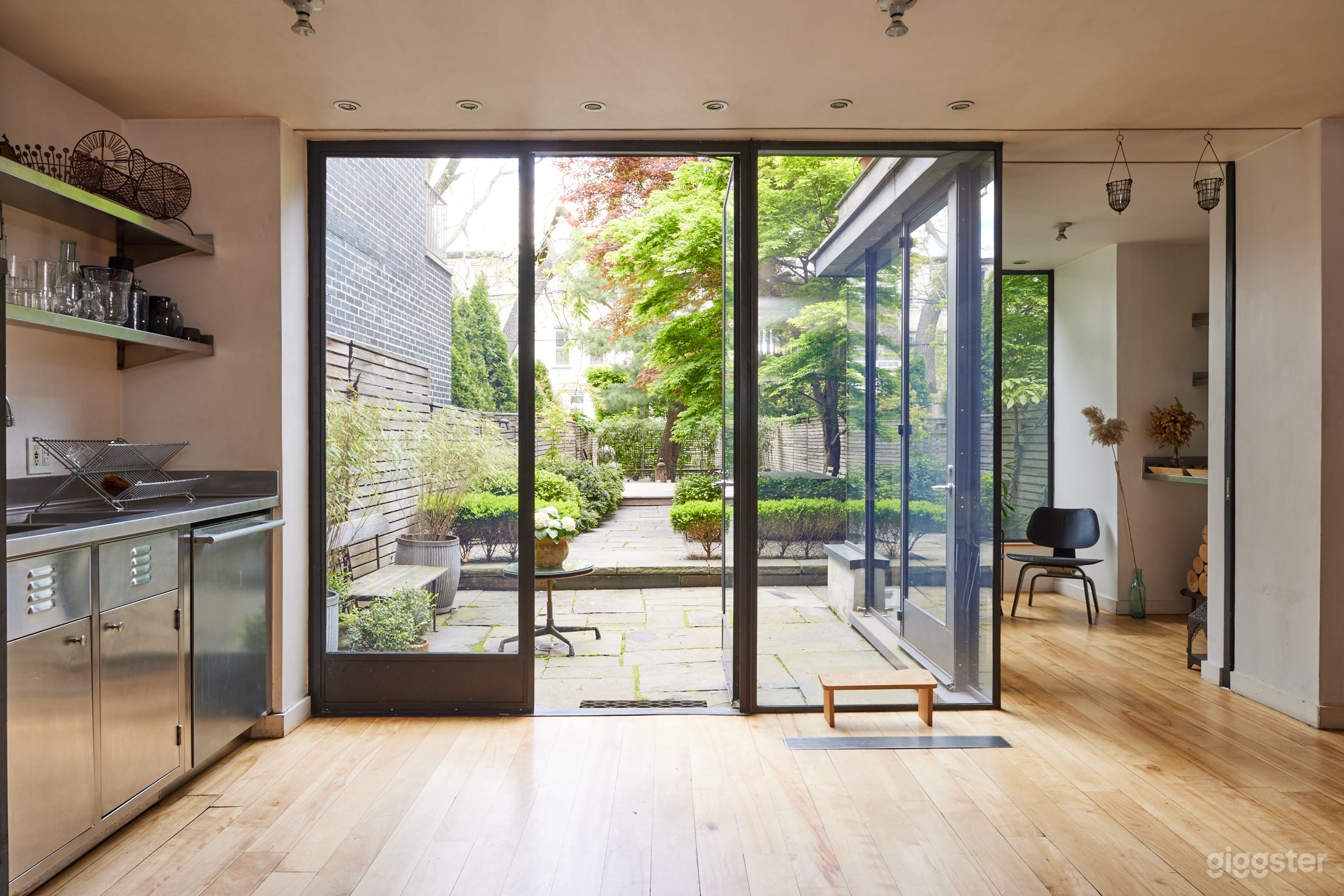 3,850 sf Sunny Brownstone with Private Backyard Photo 4