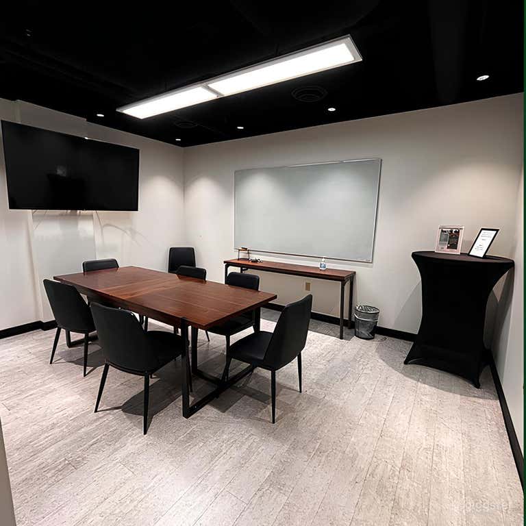  Conference Room C (up to 8 people) 
