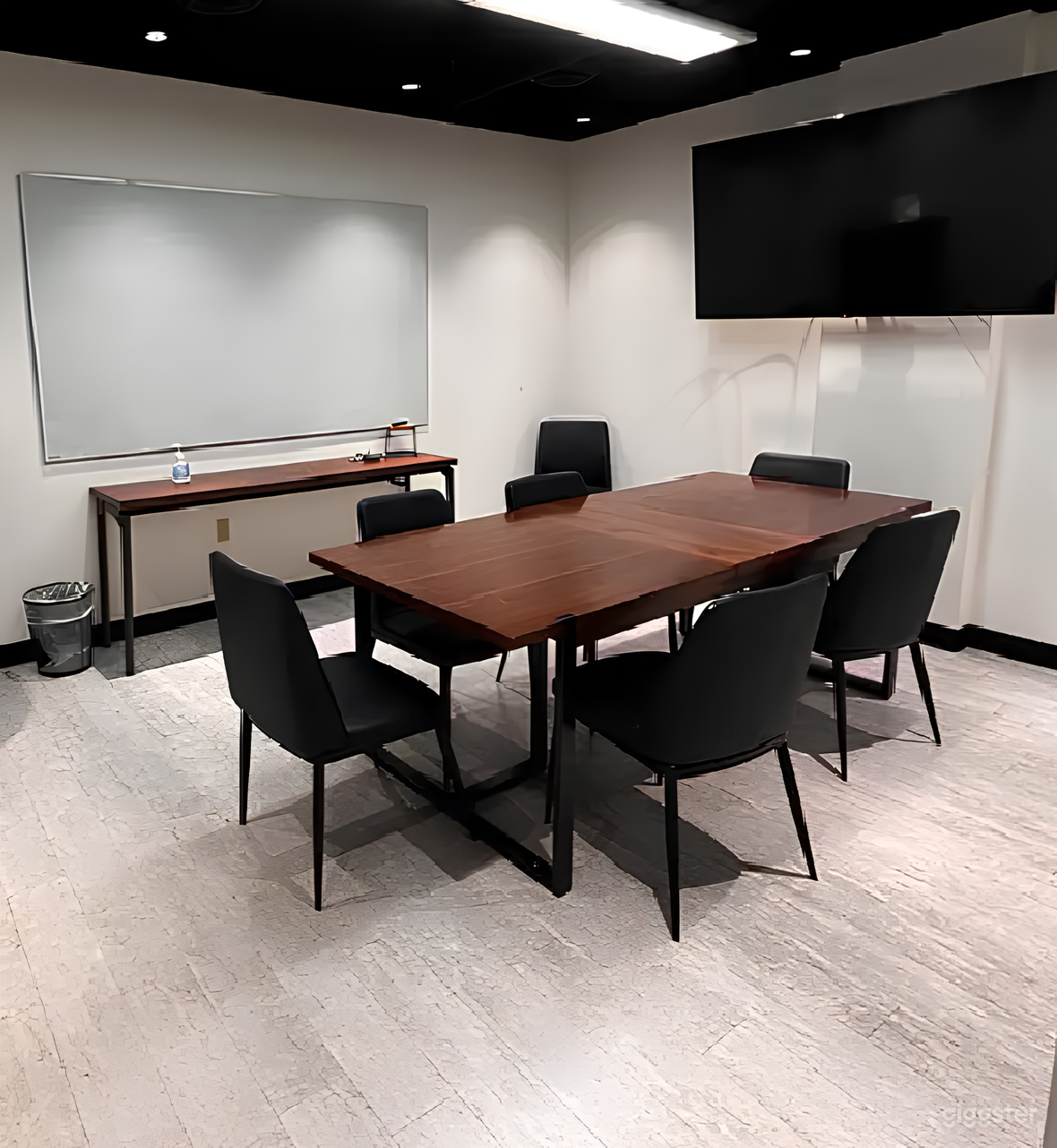 Conference Room C (up to 8 people) Photo 3