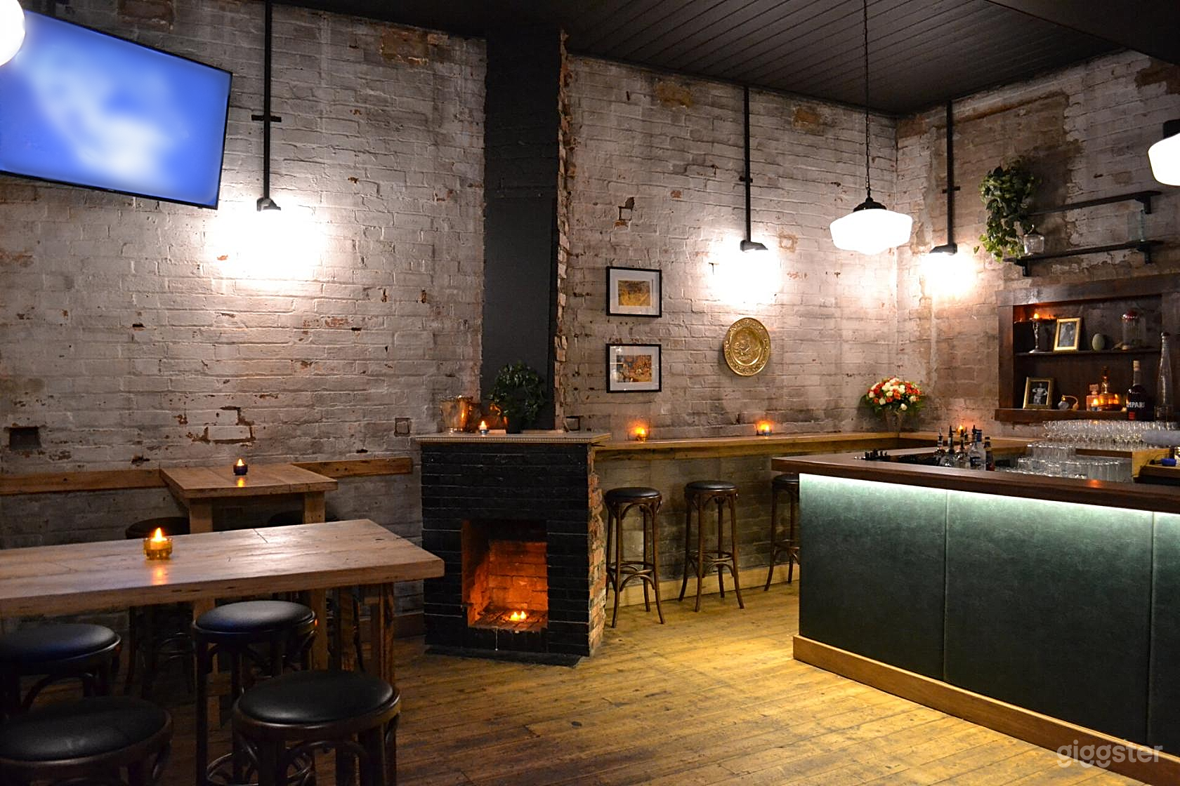 PRIVATE FUNCTION ROOM Photo 1