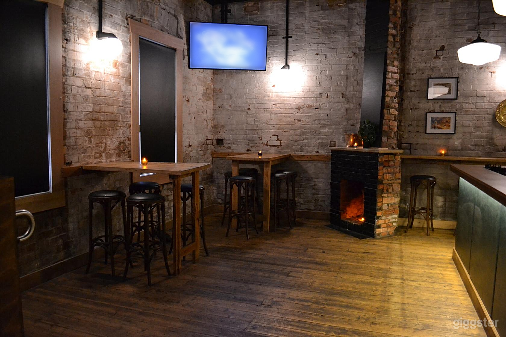 PRIVATE FUNCTION ROOM Photo 3