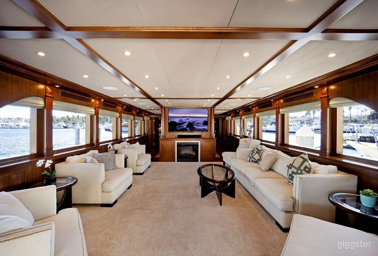 125' TRANS WORLD MEGA YACHT Photo 2