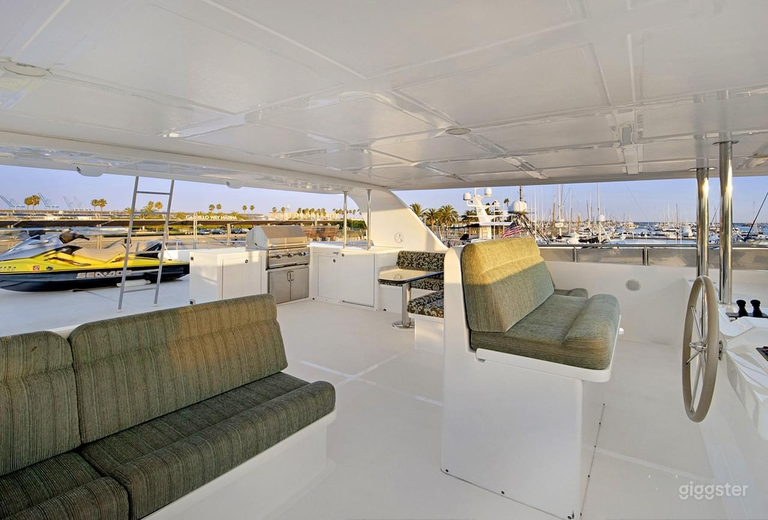  125' TRANS WORLD MEGA YACHT 