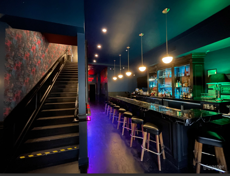  Art Deco-Inspired Cocktail Bar 