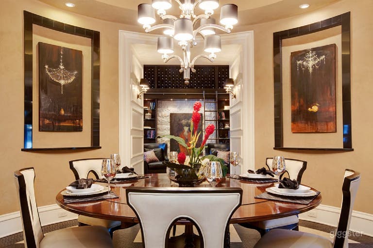  Classic Mansion Residence with Embassy Ambience 