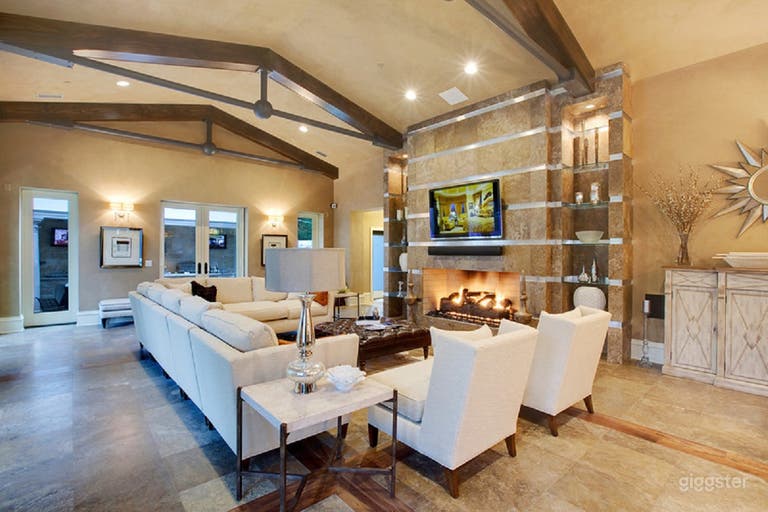  Classic Mansion Residence with Embassy Ambience 