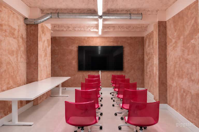  Salle de réunion Terre cuite 26 décor de casting – Paris Gare de Lyon 