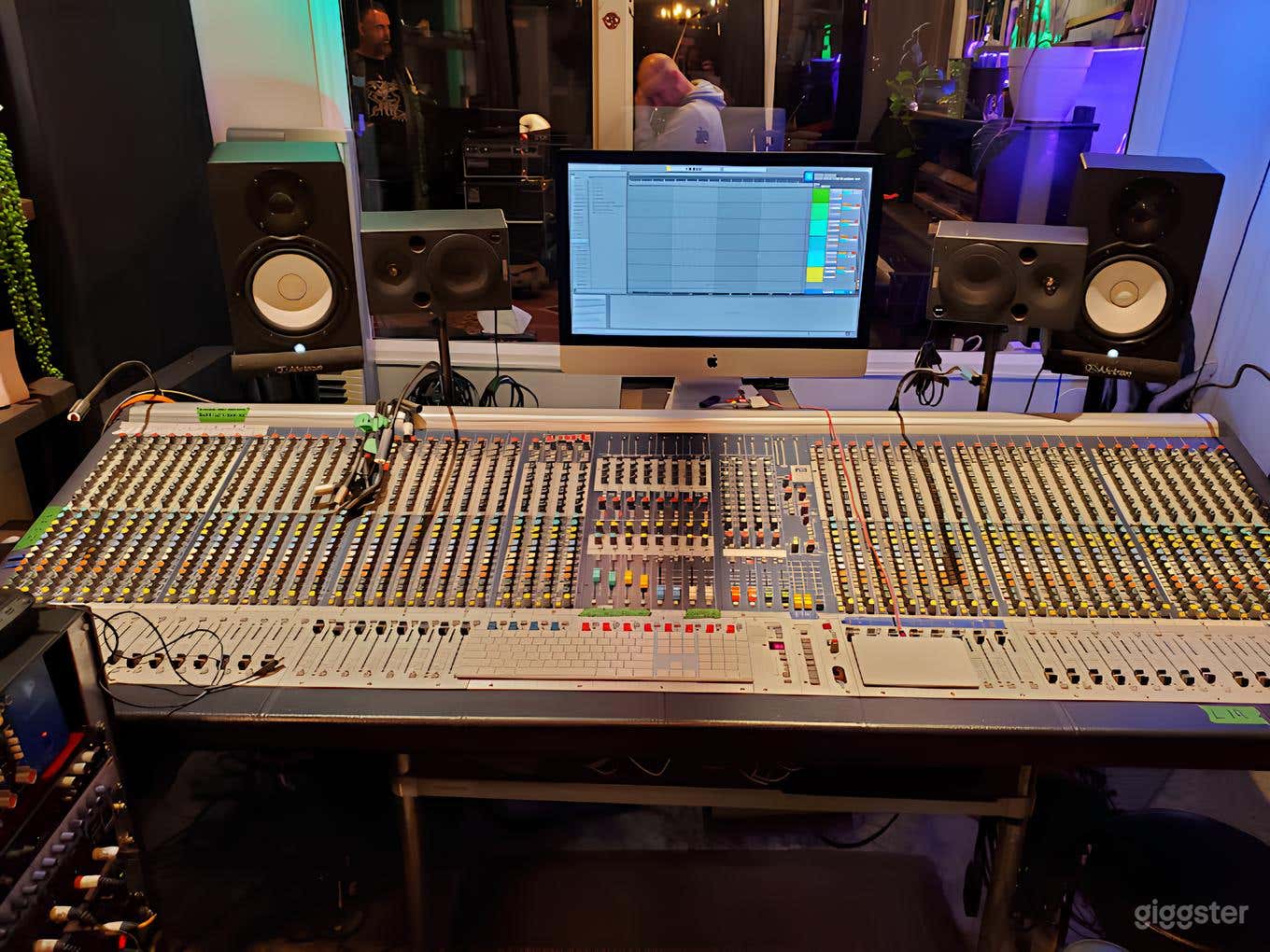 Audio &amp; Video Recording Studio Photo 4