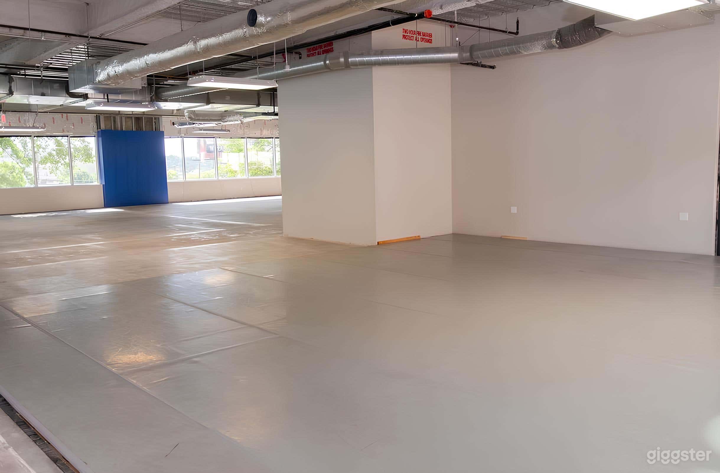 Bright Studio Photo 2