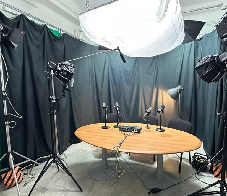  Podcast and video studio in Milan Affori 