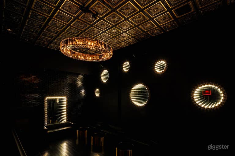  East Village/Union Square Bar Lounge w/ Karaoke + Big Screen 