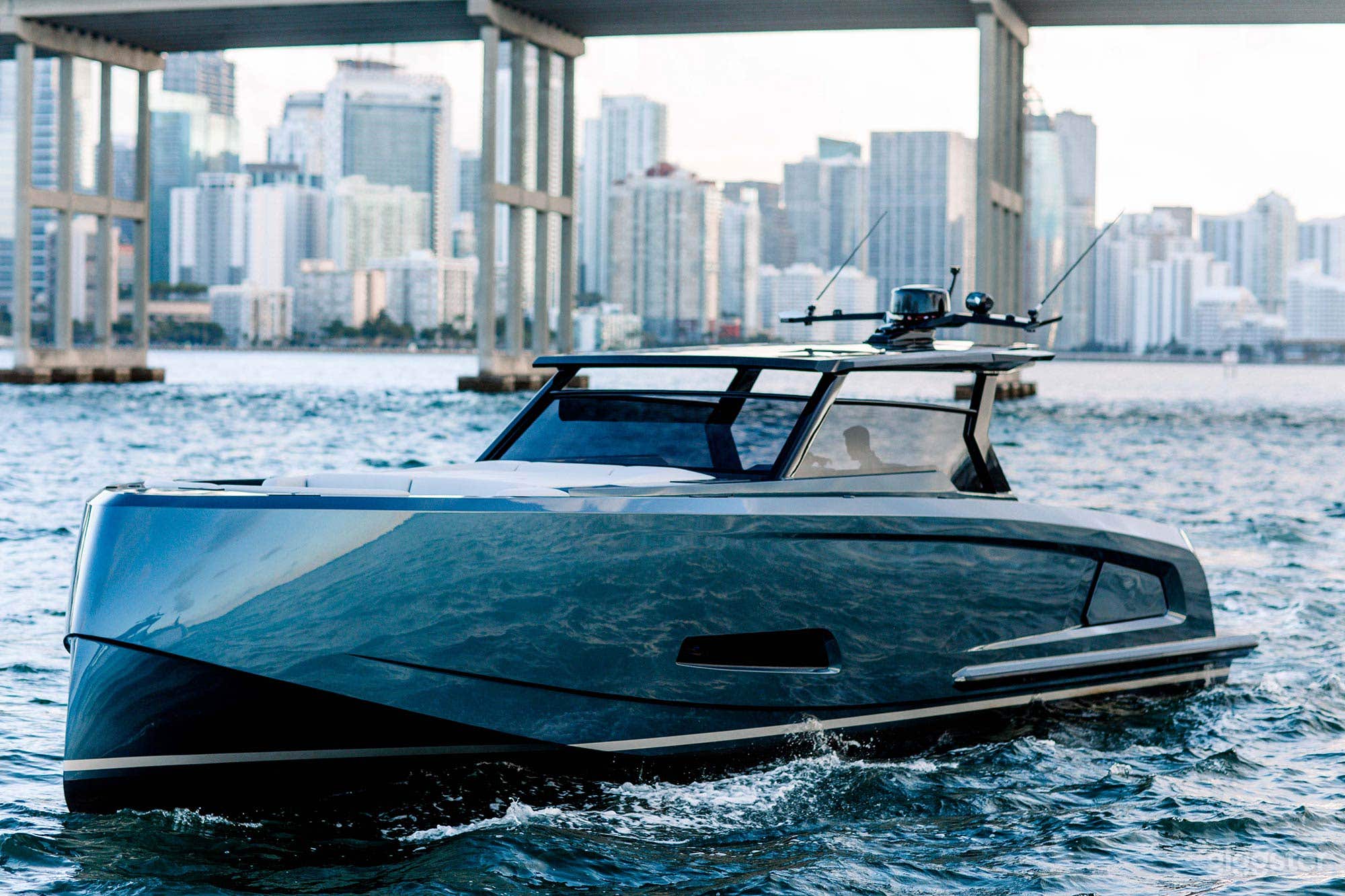 45" Vanquish Yacht Photo 1