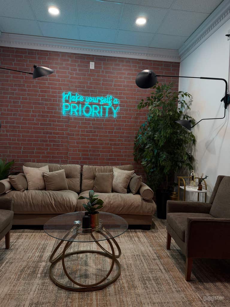  Podcast & Interview Set | Cozy Brick Wall & Neon Sign 