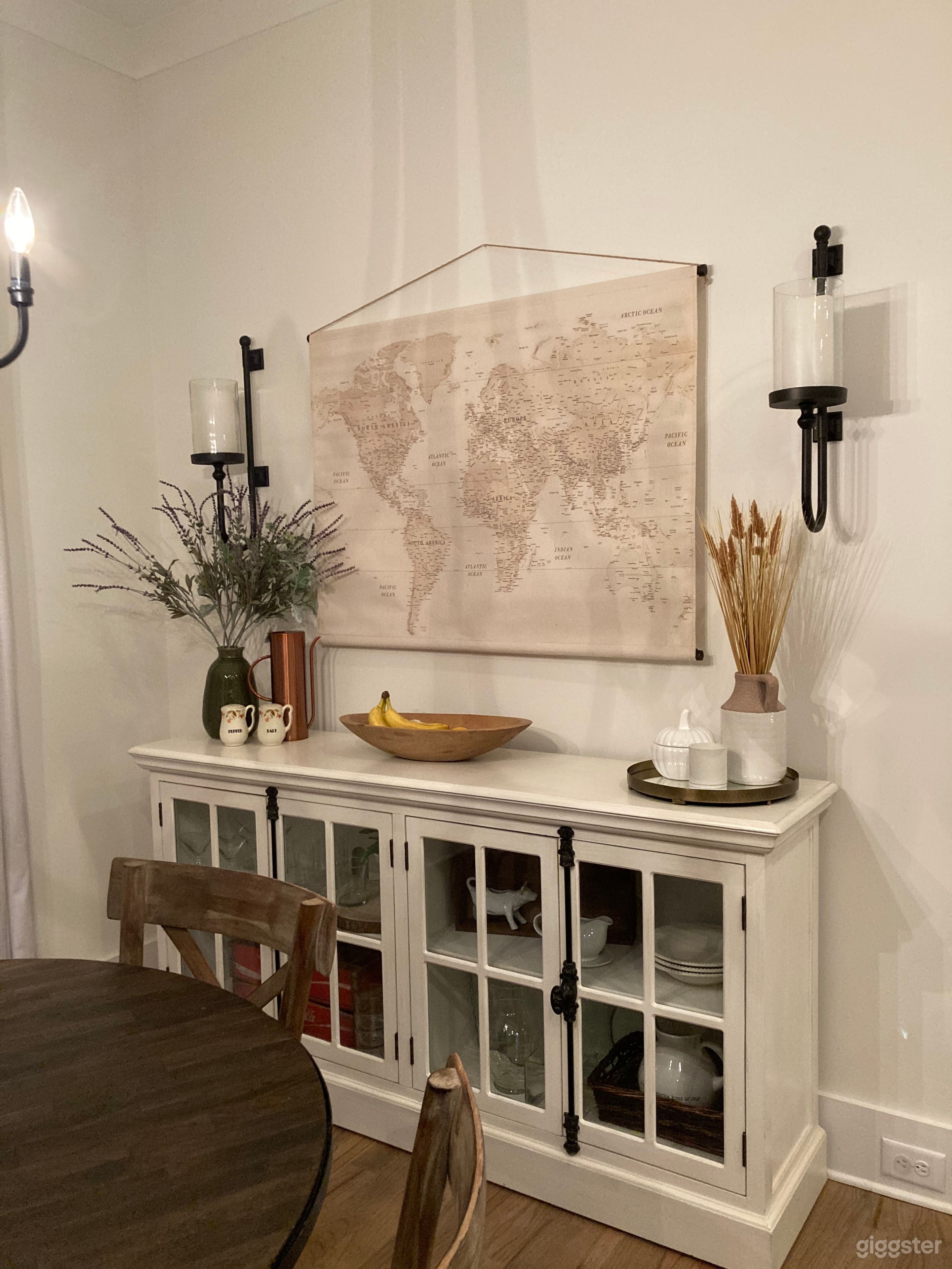 Family friendly Home convenient location Photo 3