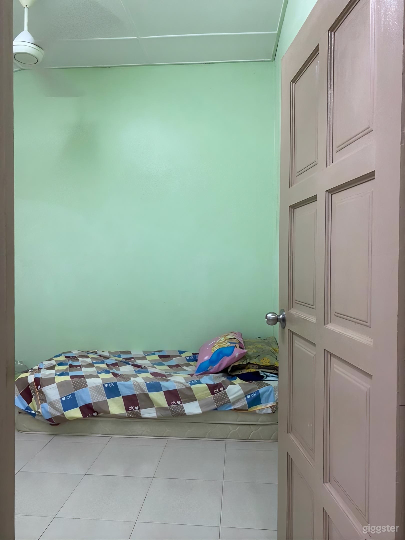 Simple & Versatile 3-Bedroom Home for filming Photo 4