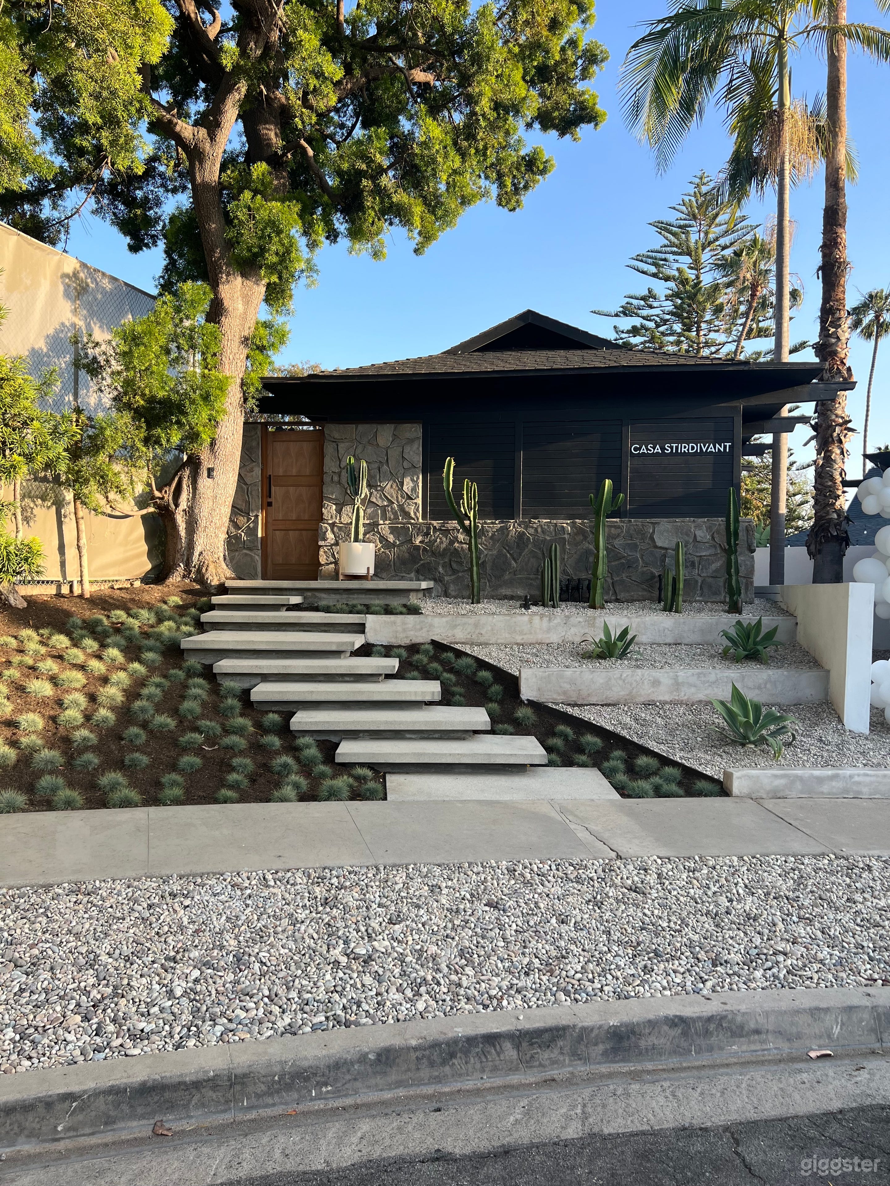 Newly Renovated Costa Home Photo 3