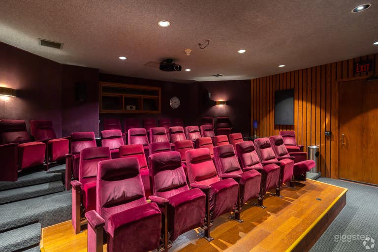  Screening room 