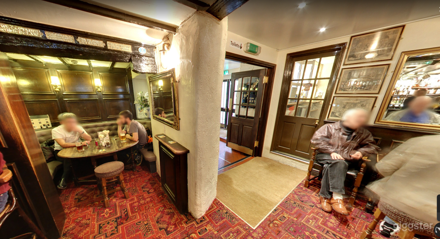  Main Bar &amp; Lounge Photo 3